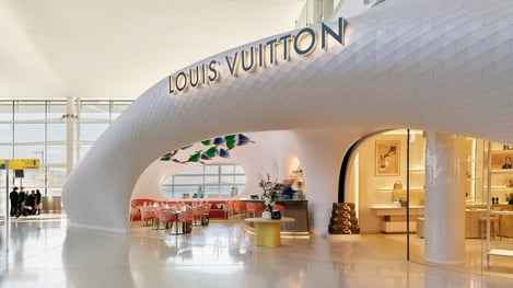 LV-heathrow-oct24-pr4.jpg